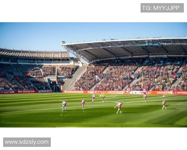 足球通关游戏带你体验激情四射的绿茵场挑战与策略对决乐趣无穷 足球通关游戏带你体验激情四射的绿茵场挑战与策略对决乐趣无穷